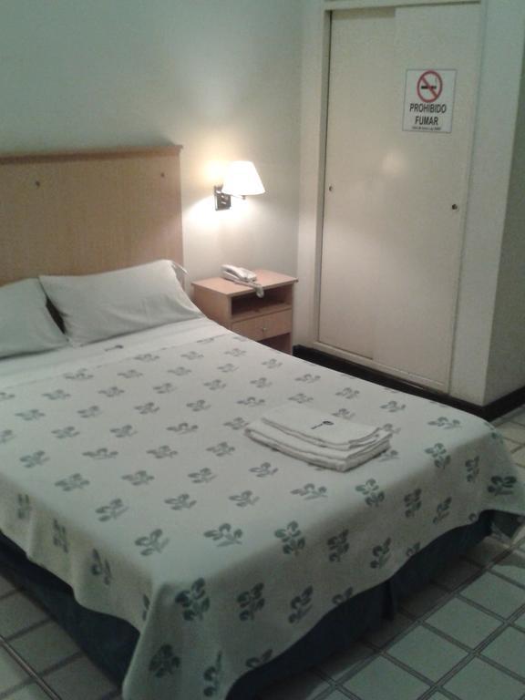 Mari Plaza Hotel Ciudad Autónoma de Ciudad Autónoma de Buenos Aires Exterior foto